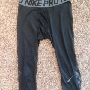 Nike Pro Hypercool